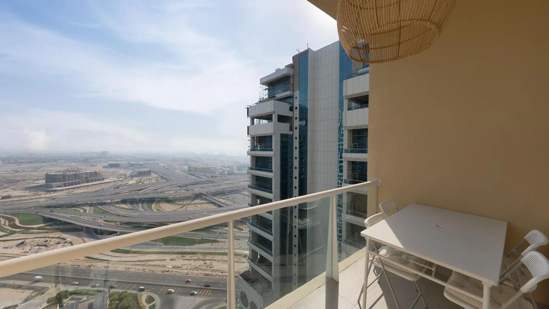 Apartment What A View - Very Close To Dmcc Metro Station Dubai